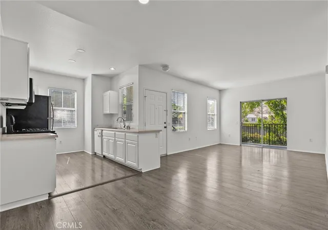 Photo 4 of Condo for sale at 20000 Plum Cyn #1721, Santa Clarita, CA 91350 | MLS# SR26172247 | Listing updated on 2026-09-15