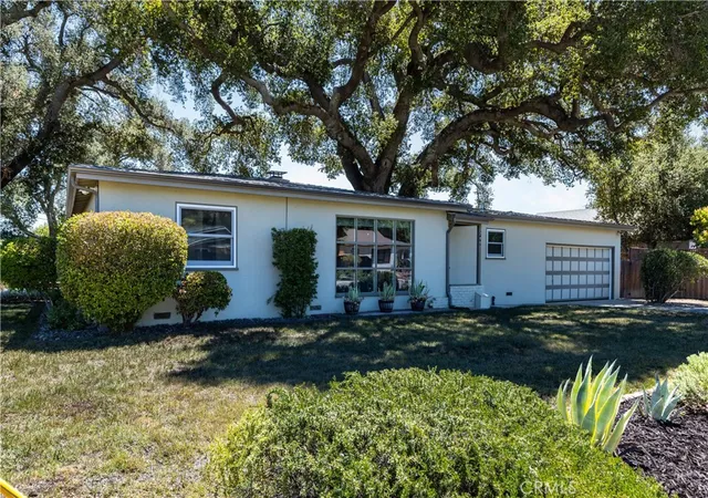 Photo 3 of Single family home for sale at 240 Oak, Paso Robles, CA 93446 | MLS# NS26165728 | Listing updated on 2026-09-15