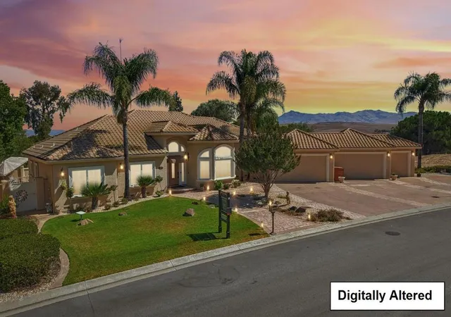 Photo 2 of Single family home for sale at 1515 S Ridgemark Dr, Hollister, CA 95023 | MLS# ML82056498 | Listing updated on 2026-09-16