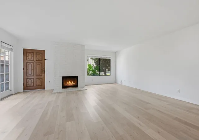 Photo 3 of Townhouse for sale at 17539 Fairlie Rd, San Diego, CA 92128 | MLS# 260019317SD | Listing updated on 2026-09-15