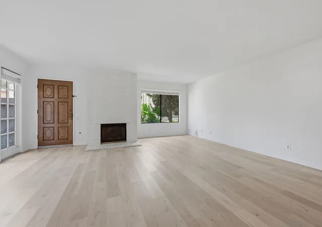 Photo 3 of Townhouse for sale at 17539 Fairlie Rd, San Diego, CA 92128 | MLS# 260019317SD | Listing updated on 2026-09-15