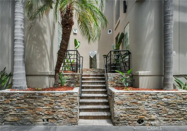Photo 1 of Sale Pending at 417 23rd Street, Manhattan Beach, CA 90266 | MLS# SB26171974 | Listing updated on 2026-09-15