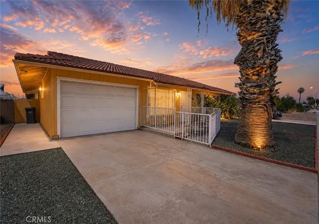 Photo 2 of Single family home for sale at 1620 Sandlewood Dr, Hemet, CA 92543 | MLS# IG26171834 | Listing updated on 2026-09-14