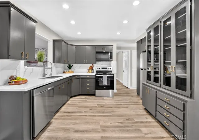 Photo 3 of Single family home for sale at 1620 Sandlewood Dr, Hemet, CA 92543 | MLS# IG26171834 | Listing updated on 2026-09-14