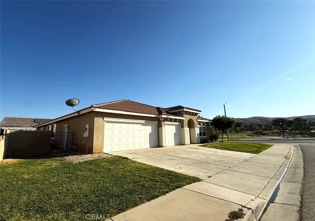 Photo 1 of Single family home for sale at 3540 Tamarisk, Palmdale, CA 93551 | MLS# SR26172613 | Listing updated on 2026-10-06
