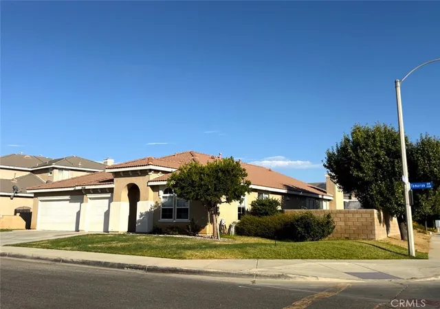 Photo 3 of Single family home for sale at 3540 Tamarisk, Palmdale, CA 93551 | MLS# SR26172613 | Listing updated on 2026-10-06