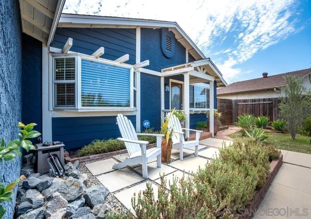 Photo 4 of Sale Pending at 2109 Beartrap Pl, Escondido, CA 92027 | MLS# 260019399SD | Listing updated on 2026-09-15