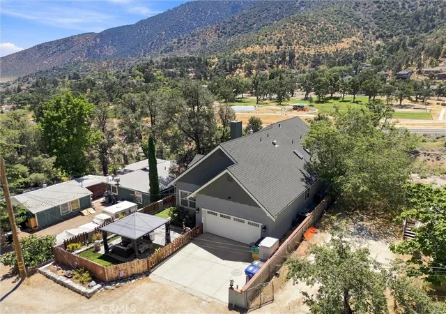 Photo 3 of Single family home for sale at 3900 Park View, Frazier Park, CA 93225 | MLS# SR26172922 | Listing updated on 2026-09-15