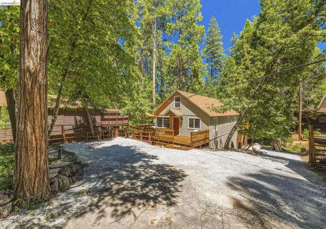 Photo 2 of Single family home for sale at 22859 Miners Ave, Twain Harte, CA 95383 | MLS# 41144388 | Listing updated on 2026-09-21
