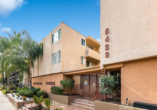 Condo for sale at 5429 Newcastle Ave #313, Encino, CA 91316 | MLS# SR26173743