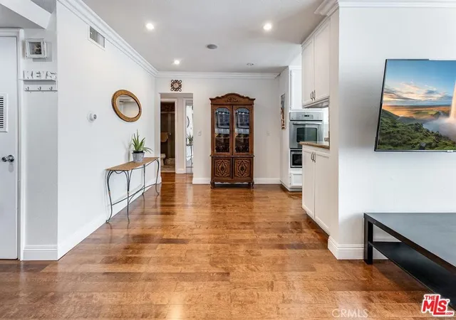 Photo 3 of Condo for sale at 5429 Newcastle Ave #313, Encino, CA 91316 | MLS# SR26173743 | Listing updated on 2026-09-14