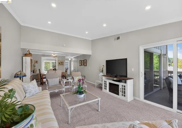 Photo 3 of Sale Pending at 2608 Saklan Indian Dr #3, Entry 4, Walnut Creek, CA 94595 | MLS# 41144426 | Listing updated on 2026-09-15