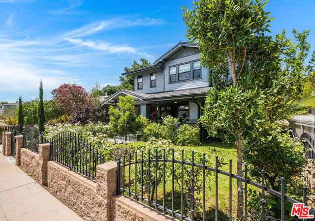 Photo 1 of Single family home for sale at 223 N St Andrews Pl, Los Angeles, CA 90004 | MLS# 26870259 | Listing updated on 2026-09-15