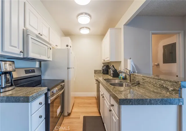 Photo 4 of Condo for sale at 8163 Redlands St #56, Playa Del Rey, CA 90293 | MLS# OC26173406 | Listing updated on 2026-09-15