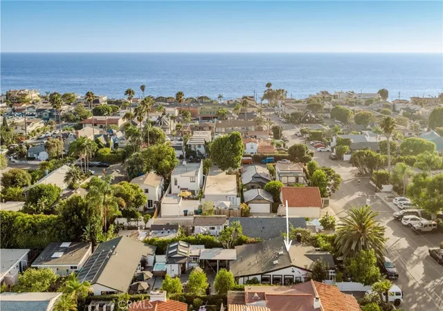 Photo 2 of Multi family home for sale at 469 Oak, Laguna Beach, CA 92651 | MLS# LG26173895 | Listing updated on 2026-10-03