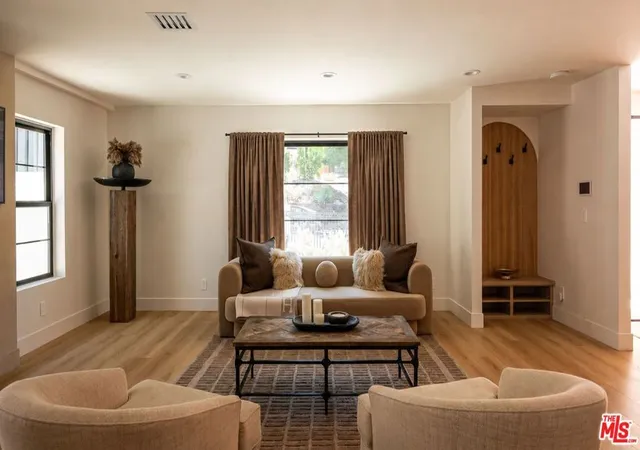 Photo 3 of Single family home for sale at 22269 Ave San Luis, Woodland Hills, CA 91364 | MLS# 26870583 | Listing updated on 2026-09-16