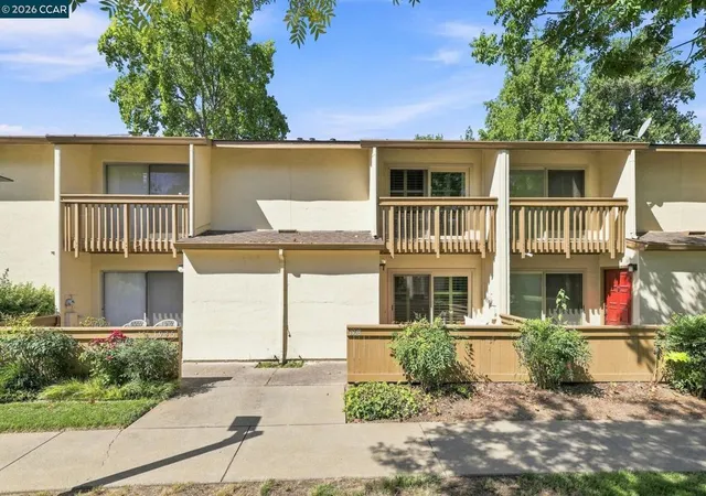 Photo 2 of Townhouse for sale at 1938 Pomar Way, Walnut Creek, CA 94598 | MLS# 41144594 | Listing updated on 2026-09-14