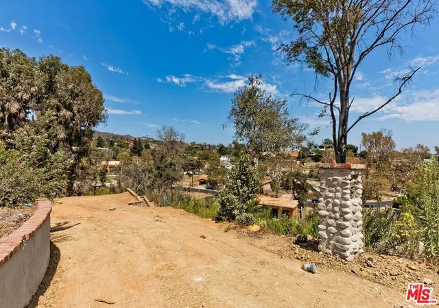 Photo 2 of Land for sale at 16503 Las Casas Pl, Pacific Palisades, CA 90272 | MLS# 26871143 | Listing updated on 2026-09-14