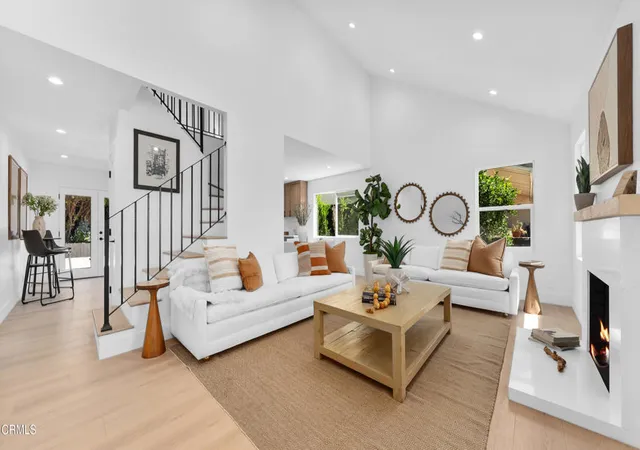 Photo 3 of Single family home for sale at 2283 Northpark St, Thousand Oaks, CA 91362 | MLS# V1-38125 | Listing updated on 2026-09-15