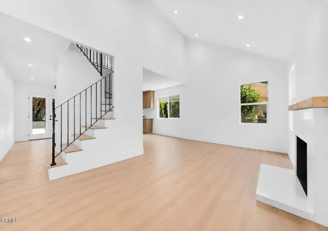 Photo 3 of Single family home for sale at 2283 Northpark St, Thousand Oaks, CA 91362 | MLS# V1-38125 | Listing updated on 2026-09-15