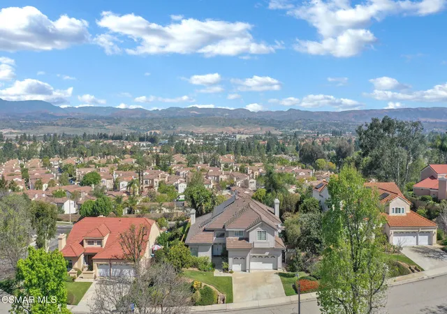 Photo 3 of Single family home for sale at 11823 Maple Crst St, Moorpark, CA 93021 | MLS# 226003838 | Listing updated on 2026-09-14