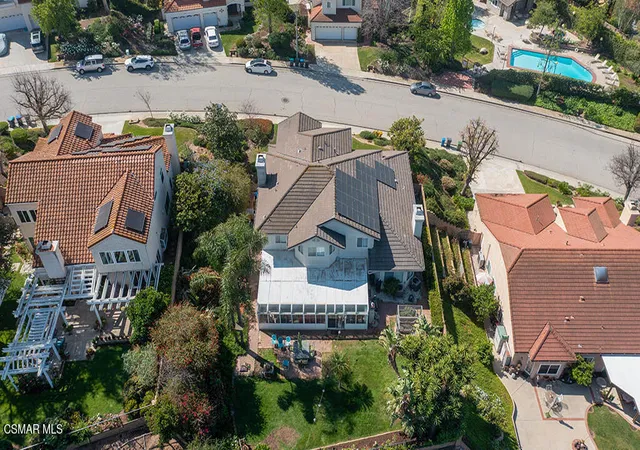 Photo 3 of Single family home for sale at 11823 Maple Crst St, Moorpark, CA 93021 | MLS# 226003838 | Listing updated on 2026-09-14