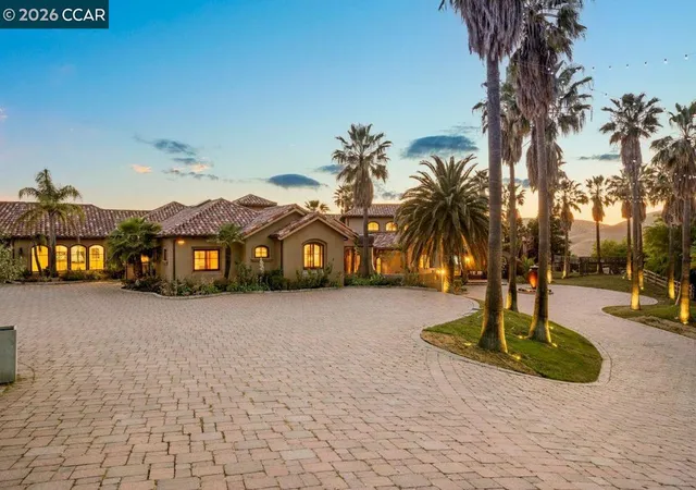 Photo 2 of Single family home for sale at 1615 Lawrence Rd, Danville, CA 94506 | MLS# 41144666 | Listing updated on 2026-09-24