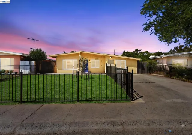 Photo 1 of Single family home for sale at 5621 27th Avenue, Sacramento, CA 95820 | MLS# 41144743 | Listing updated on 2026-09-15