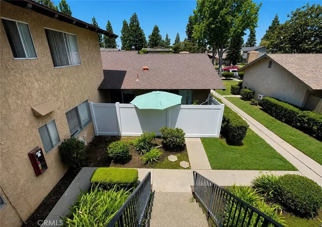 Photo 4 of House for sale at 2236 E Franzen, Santa Ana, CA 92705 | MLS# PW26176654 | Listing updated on 2026-09-14