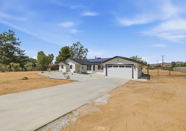 Photo 2 of Sale Pending at 16710 Candlewood Rd, Apple Valley, CA 92307 | MLS# HD26176080 | Listing updated on 2026-09-14
