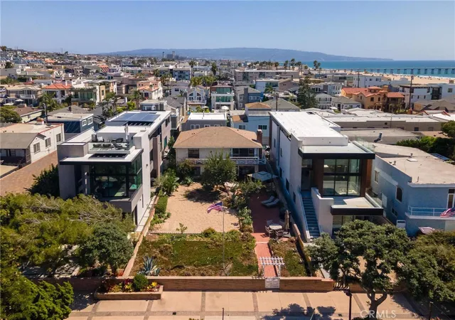 Photo 1 of Sale Pending at 60 18th Street, Hermosa Beach, CA 90254 | MLS# SB26176899 | Listing updated on 2026-09-14