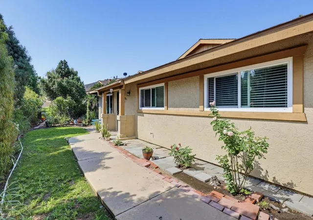 Photo 3 of Sale Pending at 8035 Calle Fanita, Santee, CA 92071 | MLS# 260019764SD | Listing updated on 2026-09-15