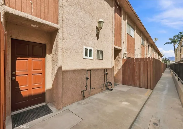 Photo 2 of Sale Pending at 21900 Roscoe Blvd #8, Canoga Park, CA 91304 | MLS# SR26174443 | Listing updated on 2026-09-15