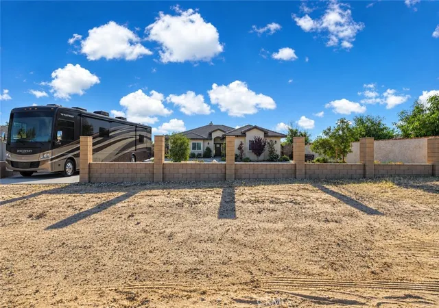 Photo 4 of Single family home for sale at 42620 25th West, Lancaster, CA 93536 | MLS# PW26176949 | Listing updated on 2026-09-14