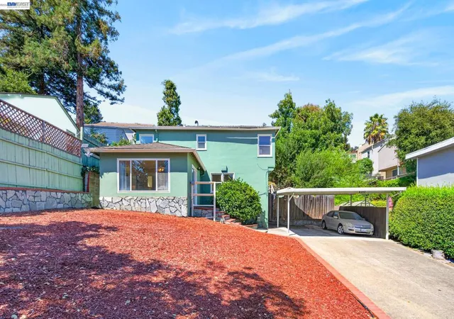 Photo 1 of Single family home for sale at 8382 Golf Links Rd, Oakland, CA 94605 | MLS# 41144816 | Listing updated on 2026-09-14