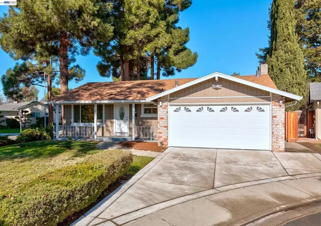 Photo 1 of Sale Pending at 34312 Cornwallis Ct, Fremont, CA 94555 | MLS# 41144832 | Listing updated on 2026-09-17