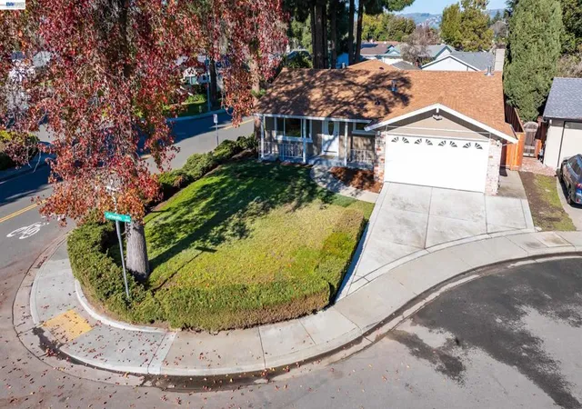 Photo 3 of Sale Pending at 34312 Cornwallis Ct, Fremont, CA 94555 | MLS# 41144832 | Listing updated on 2026-09-17