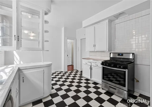 Listing Photo 5 - Condo for sale in building located at 1280 S Beverly Gln, Los Angeles, CA 90024