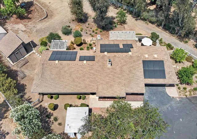 Photo 3 of Sale Pending at 4515 Baja Mission Rd, Fallbrook, CA 92028 | MLS# 260019819SD | Listing updated on 2026-10-05