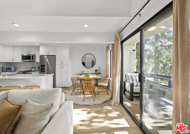 Photo 4 of Condo for sale at 4425 Whitsett Ave #214, Studio City, CA 91604 | MLS# 26871101 | Listing updated on 2026-09-15