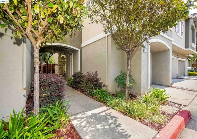 Photo 3 of Sale Pending at 34776 Rumford Ter, Union City, CA 94587 | MLS# 41144917 | Listing updated on 2026-09-15