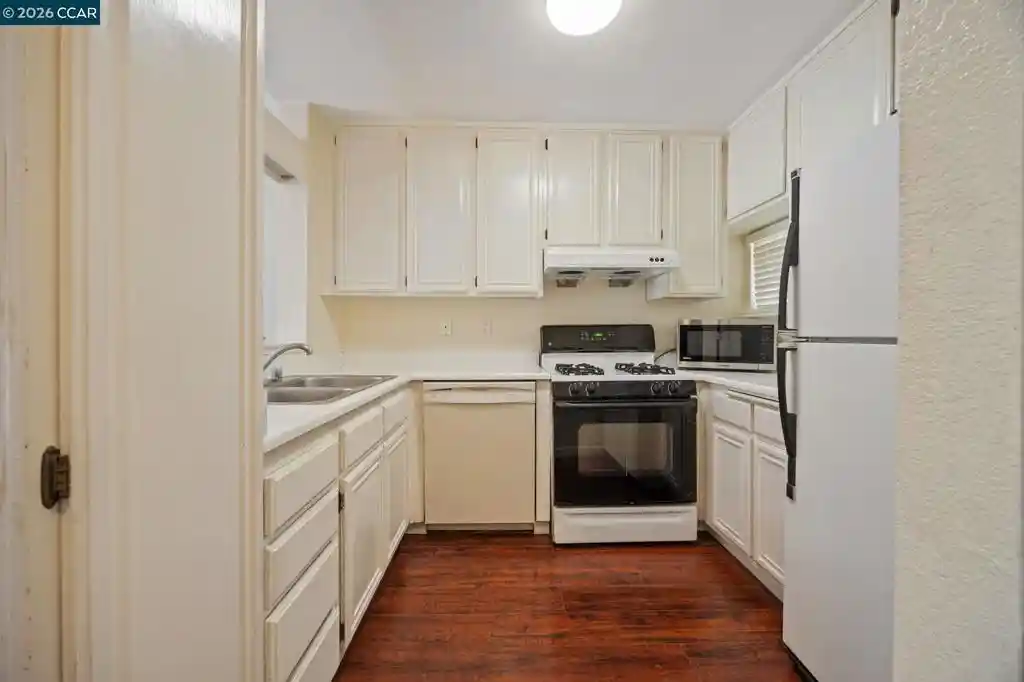 Listing Photo 1 - Condo for sale in 388 Mill Rd located at 388 Mill Rd, Martinez, CA 94553 - Unit 388 Mill Rd
