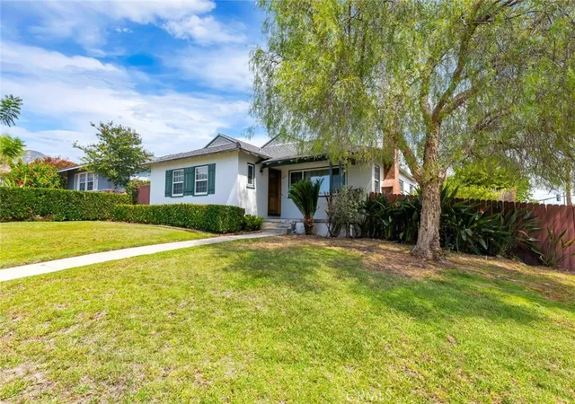 Single family home for sale at 400 University Ave, Burbank, CA 91504 | MLS# BB26175683