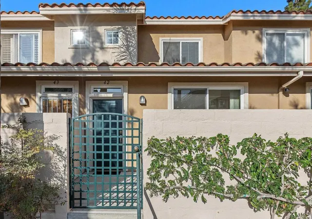 Photo 2 of Townhouse for sale at 4121 Via Candidiz #42, San Diego, CA 92130 | MLS# NDP2607661 | Listing updated on 2026-09-15