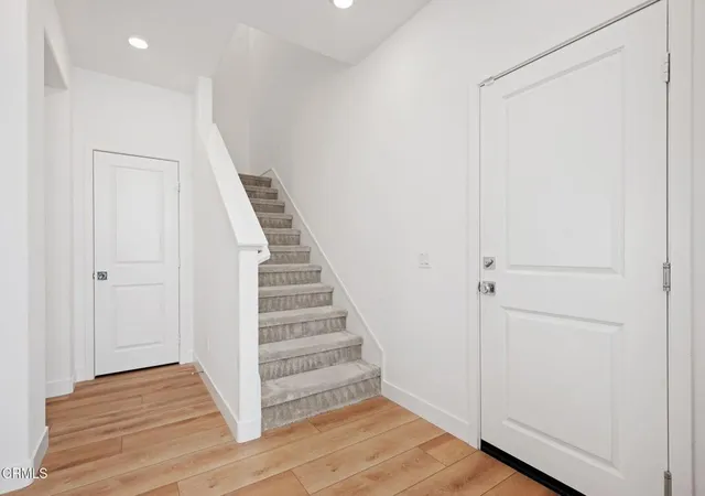 Photo 3 of Single family home for sale at 1951 Meyer Ct, Santa Paula, CA 93060 | MLS# V1-38190 | Listing updated on 2026-09-14