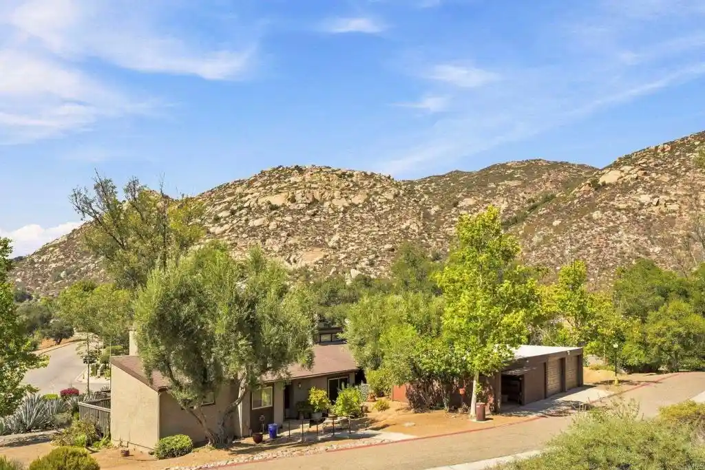 Listing Photo 30 - Condo for sale in 15831 Davis Cup Ln located at 15831 Davis Cup Ln, Ramona, CA 92065 - Unit 15831 Davis Cup Ln