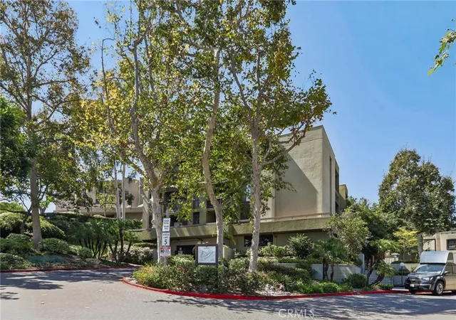 Photo 2 of Condo for sale at 898 Temple Ter #122, Los Angeles, CA 90042 | MLS# SR26172253 | Listing updated on 2026-10-04