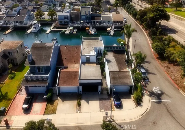 Photo 3 of Single family home for sale at 4630 Eastbourne Bay, Oxnard, CA 93035 | MLS# SR26176090 | Listing updated on 2026-10-04