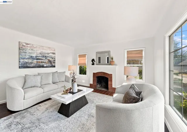 Photo 3 of Single family home for sale at 2241 Kelly St, Hayward, CA 94541 | MLS# 41144992 | Listing updated on 2026-09-14