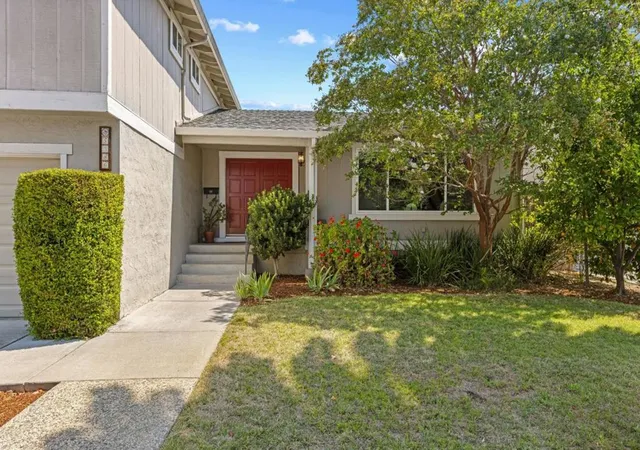 Photo 2 of Sale Pending at 5386 Southbridge Ct, San Jose, CA 95118 | MLS# ML82054108 | Listing updated on 2026-09-15